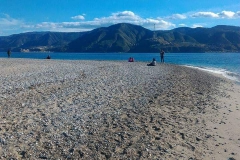 La spiaggia di Mortelle sul mar Tirreno